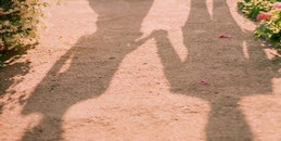 喜欢她就去表白!爱情从来只属于勇士!奇特的表白方法-www.17xiangqinwang.com (一起相亲网)